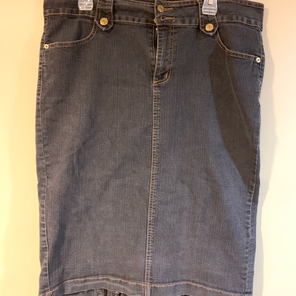 Jean skirt, detailing on back sz 1X
